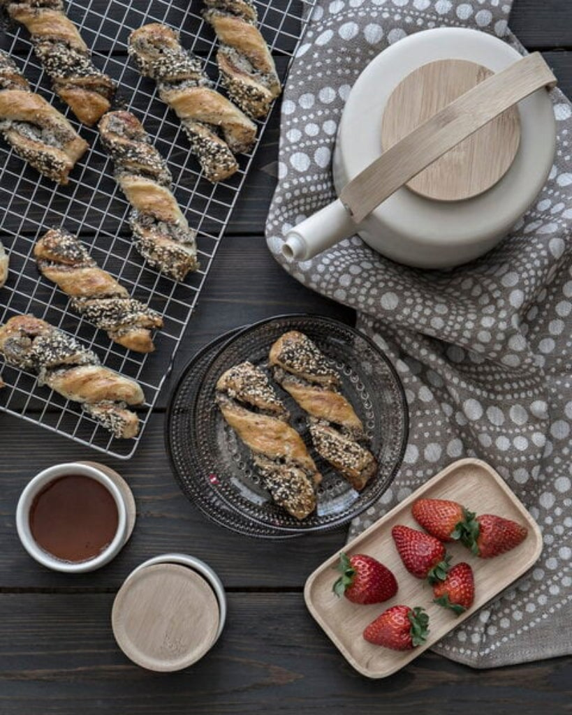 iittala Kastehelmi Clear Plates Tin Set